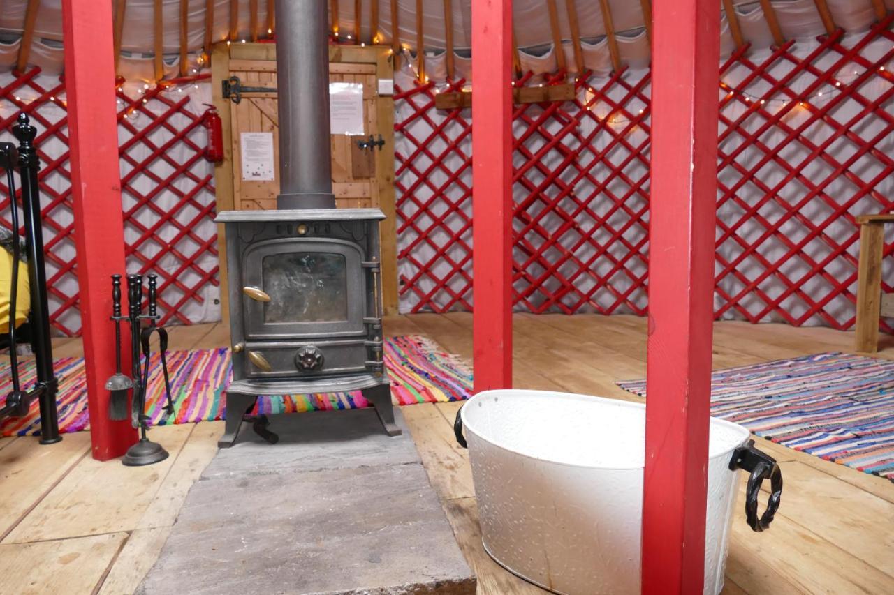 Alder Yurt Wych Elm Glamping Hotel Helston Exterior photo